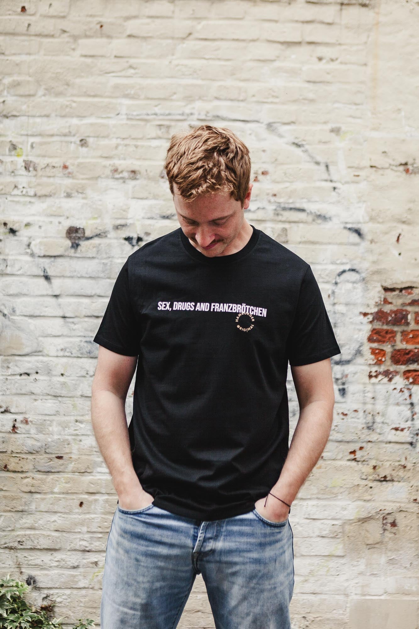 T-Shirt aus Bio-Baumwolle "Sex, Drugs and Franzbrötchen"