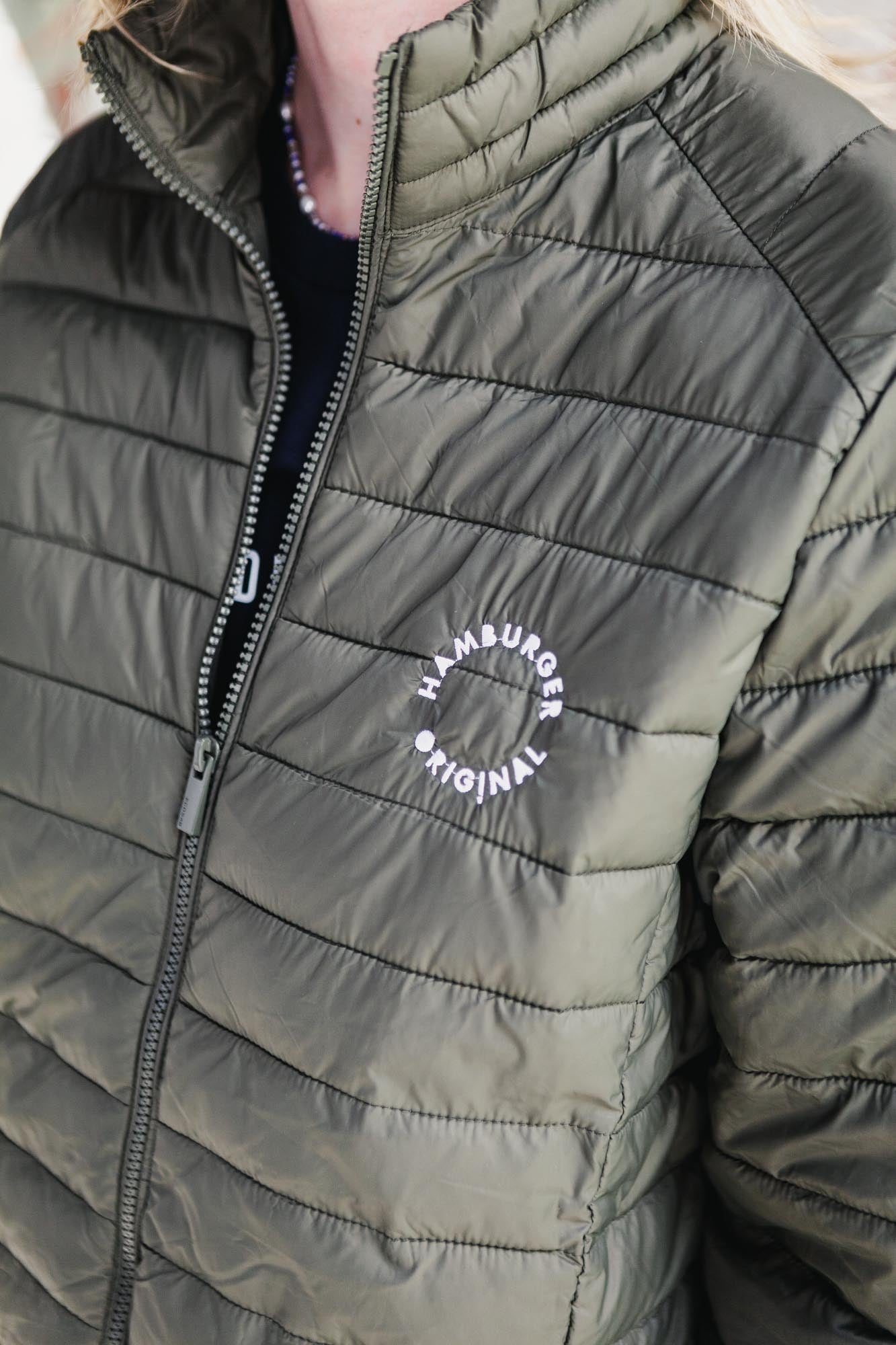 Leichte Daunenjacke aus recycelten Materialien