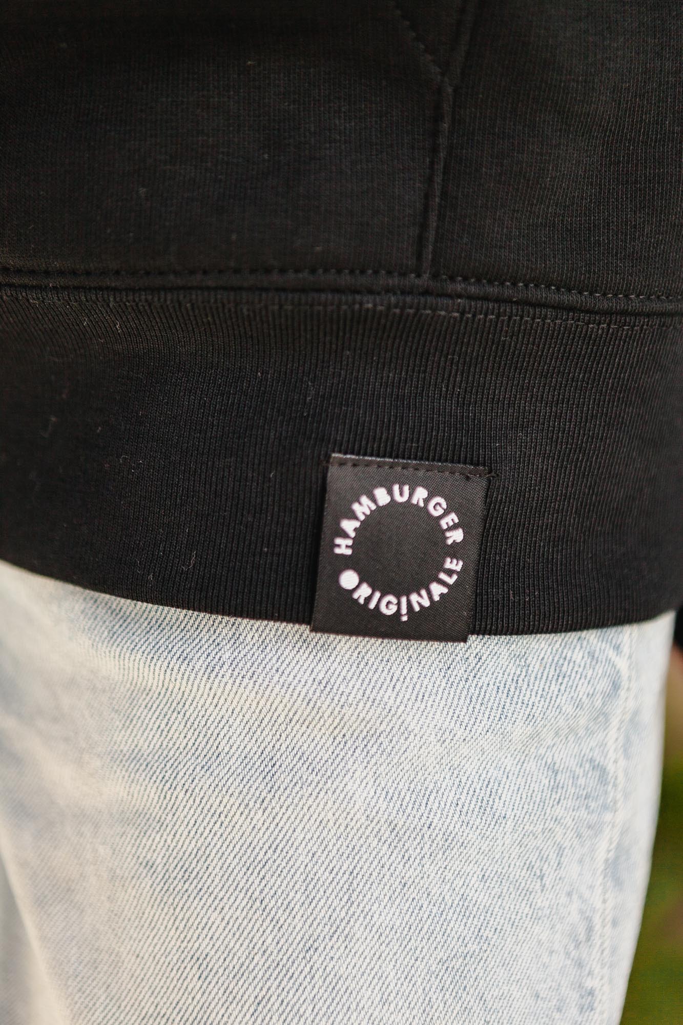 Hoodie aus Bio-Baumwolle "Sex, Drugs and Franzbrötchen"