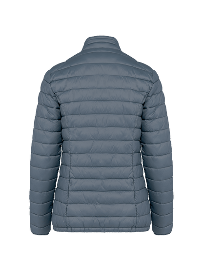 Leichte, taillierte Daunenjacke aus recycelten Materialien